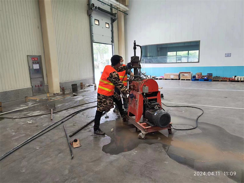 嘉禾厂房地面下沉塌陷注浆加固施工